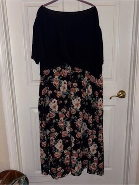 Women’s 4XL Black Floral Scoop Neck Short Sleeve Dress